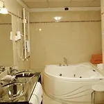 Forum Palace 4*
