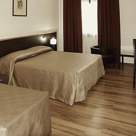 Forum Palace 4*