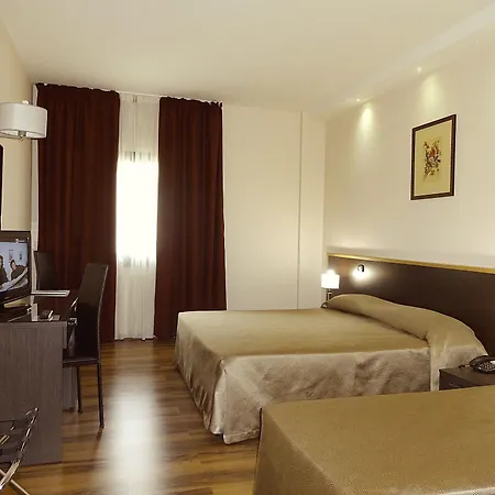 호텔 Forum Palace 4*
