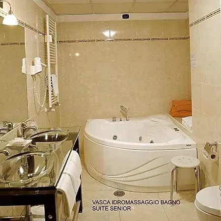 Hotel Forum Palace 4*