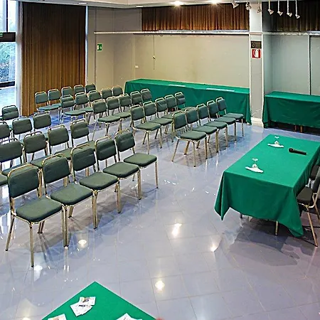 Отель Forum Palace 4*