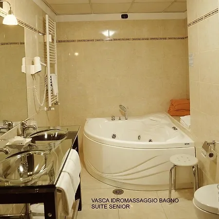 Forum Palace 4*