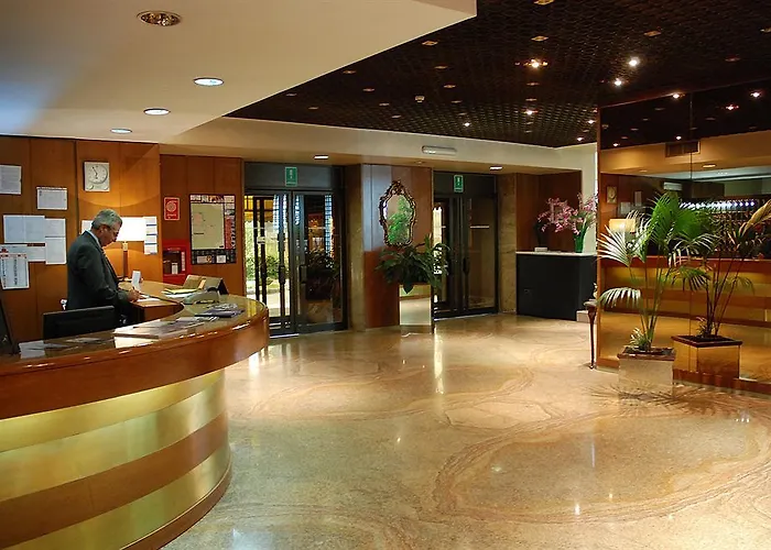 Forum Palace 酒店