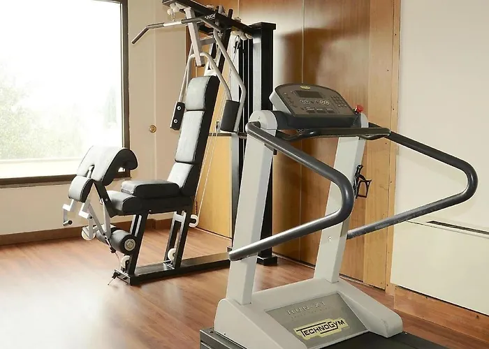 מלון Forum Palace 4*